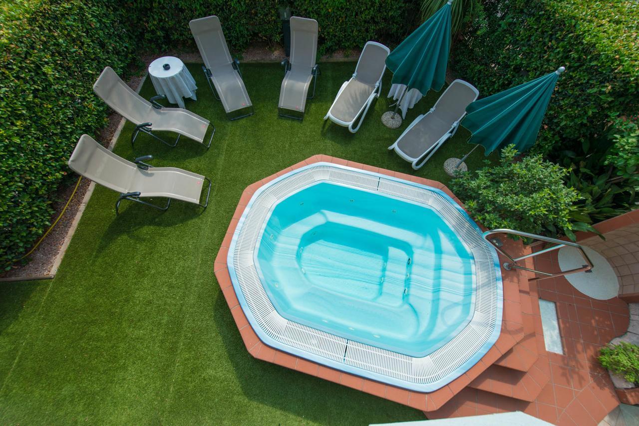 Hotel Venezia Malcesine Buitenkant foto