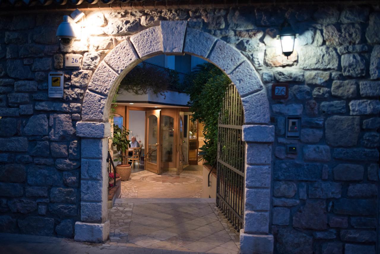Hotel Venezia Malcesine Buitenkant foto