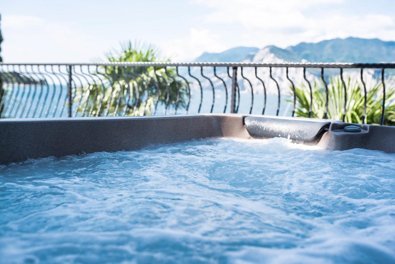 Hotel Venezia Malcesine Buitenkant foto