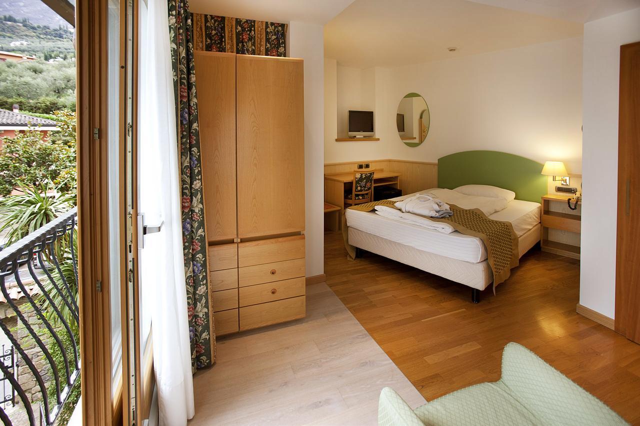 Hotel Venezia Malcesine Buitenkant foto